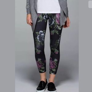 Lululemon High Time garden party tights size 4